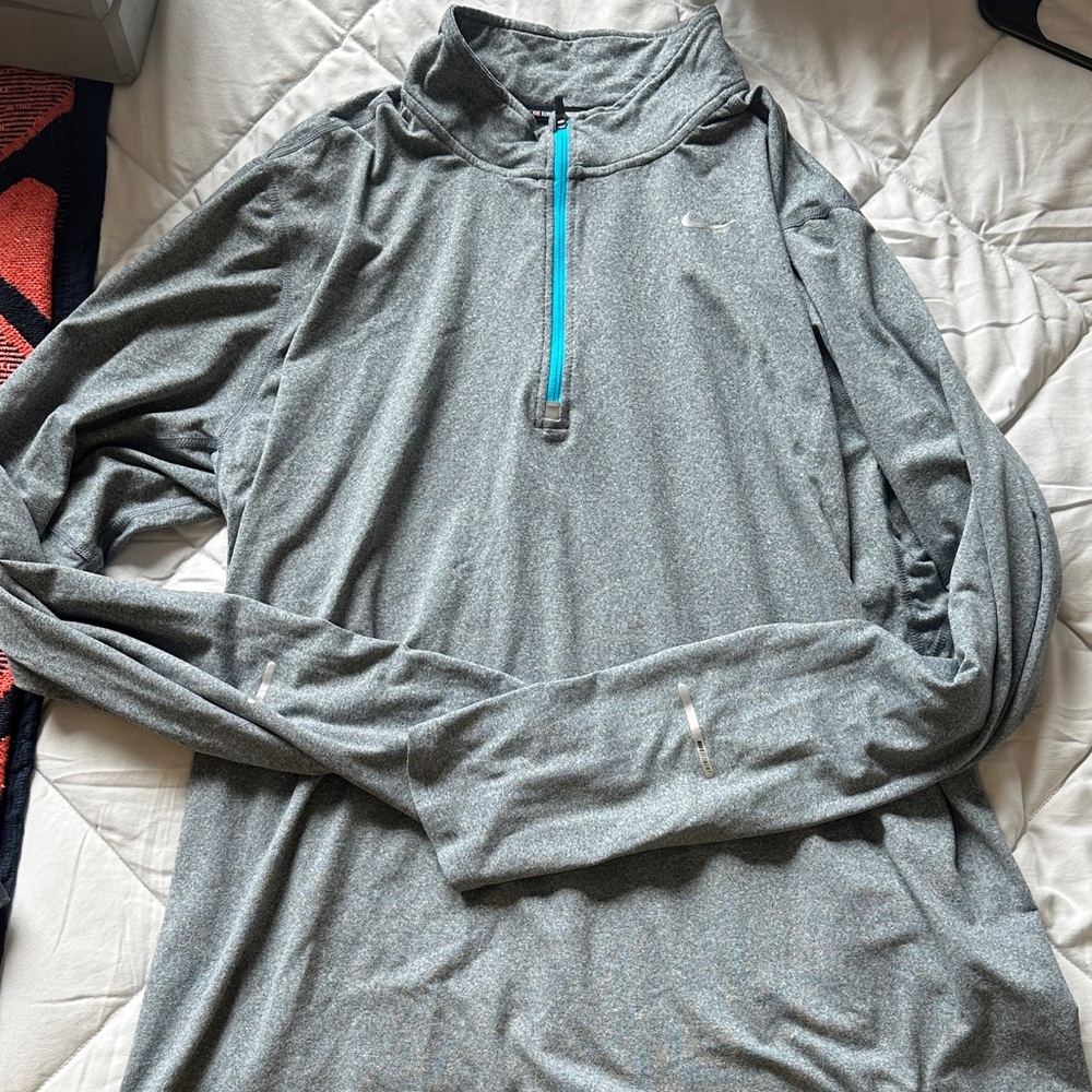 Nike Men's Gray Lightweight Running Jacket